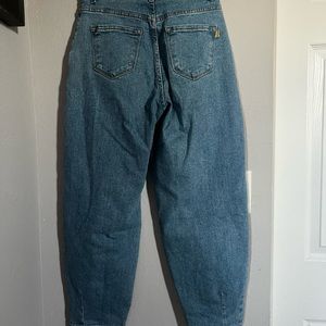 Balloon Style Jeans